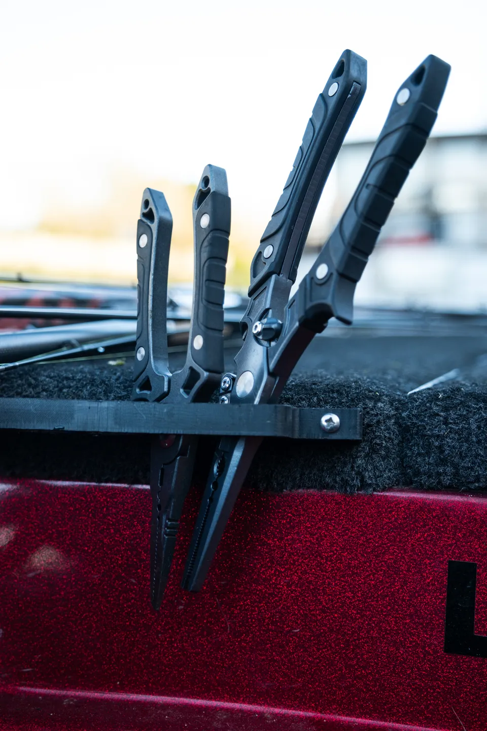 Fox Rage Belt Pliers 23cm Tungsten Carbide Side Cutters Serrated 420 Stainless Steel