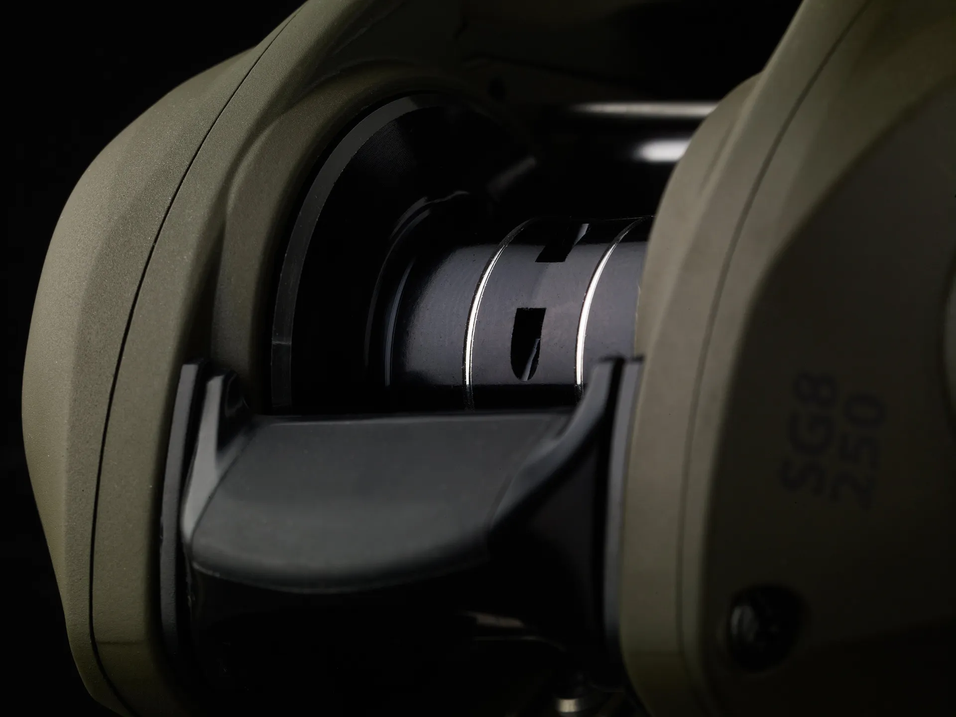 Savage Gear SG8 250 Baitcasting Reels 6.6:1 195g 9kg Right