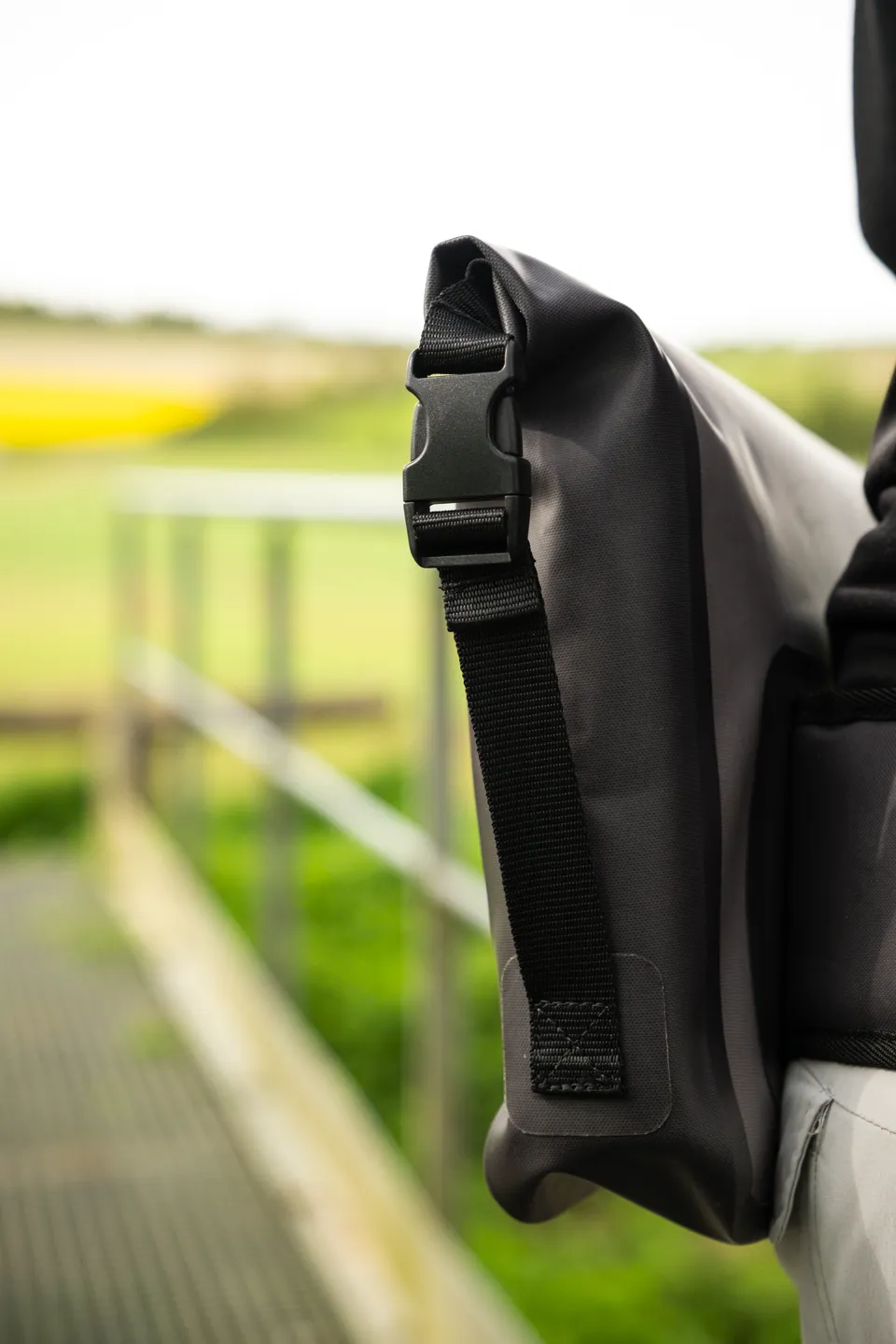 Fox Rage Pro Series Waterproof Belt Bag 38/25x8x43cm