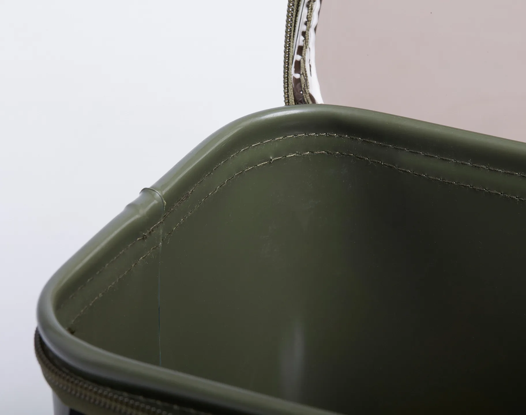 Prologic Element Storm Safe Deep Accessory L 20x34x13cm