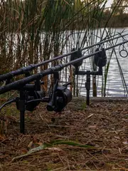 Fox Black Label QR Buzz Bar 2 Rod Adjustable 14.5–16cm Aluminium