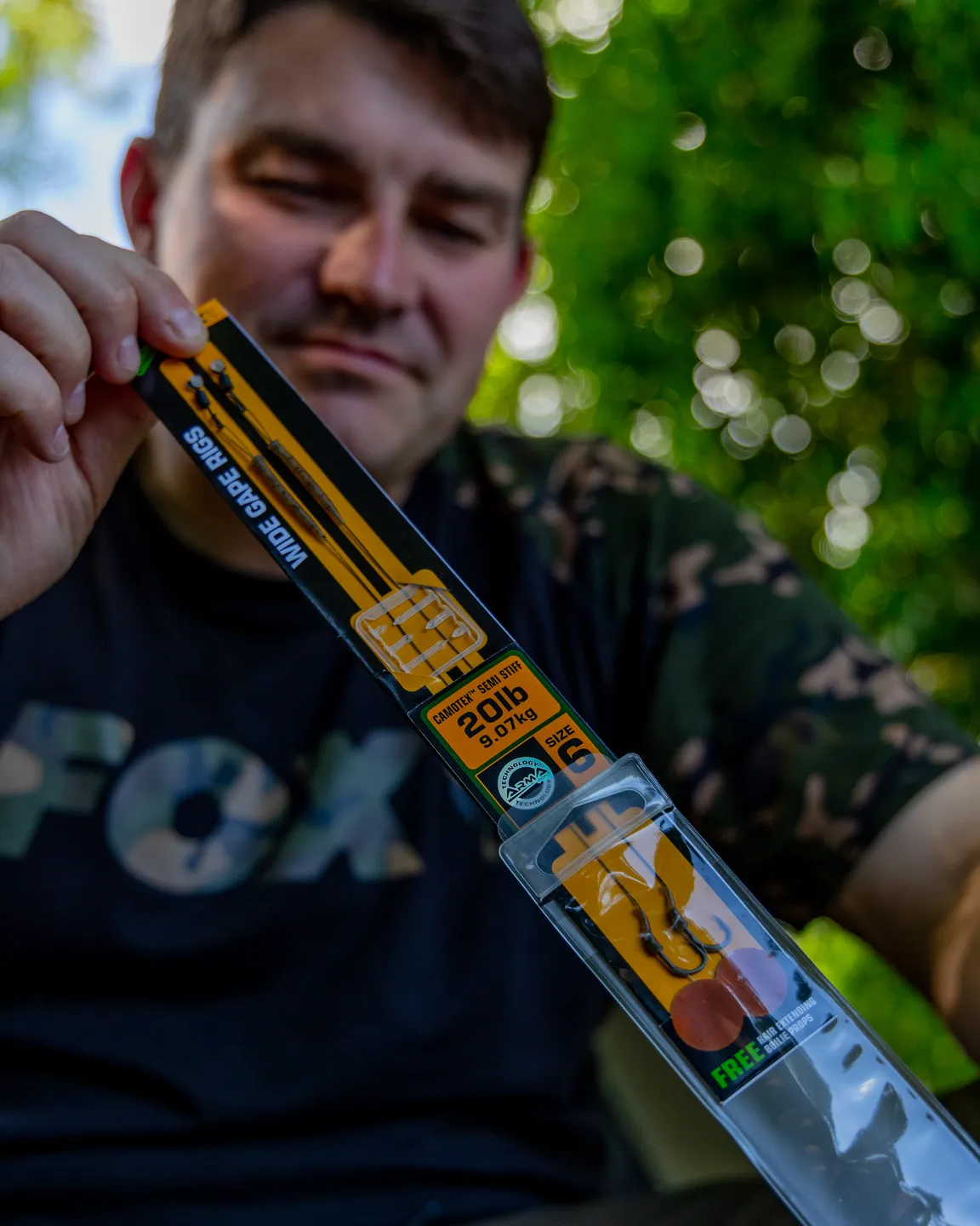 Fox Edges Wide Gape Rigs 4 25kg 2pcs Camotex Semi Stiff