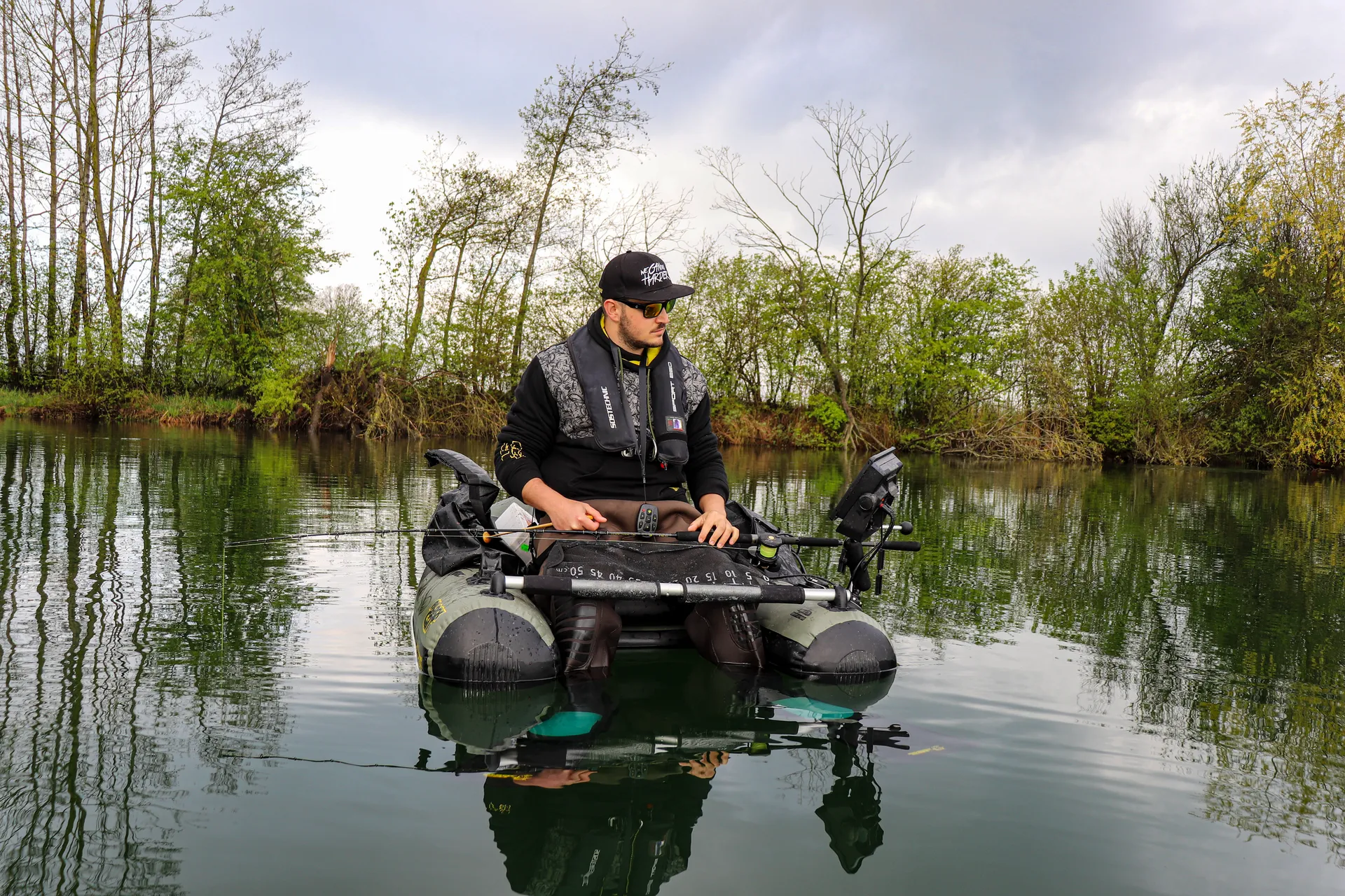 Black Cat Battle Boat Bellyboot 170cm 1 PVC