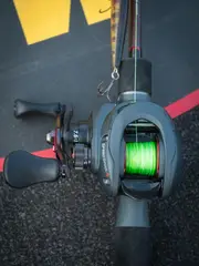 Lew's Speed Spool RX Baitcasting-Rolle 9.1kg 193g 7.5:1 ParaMag RX