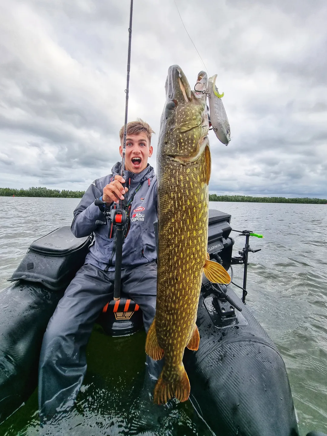 Savage Gear Deviator Tail Tail baits & hybrid baits 16.5cm 48g 0.5–1.5m Clear Herring