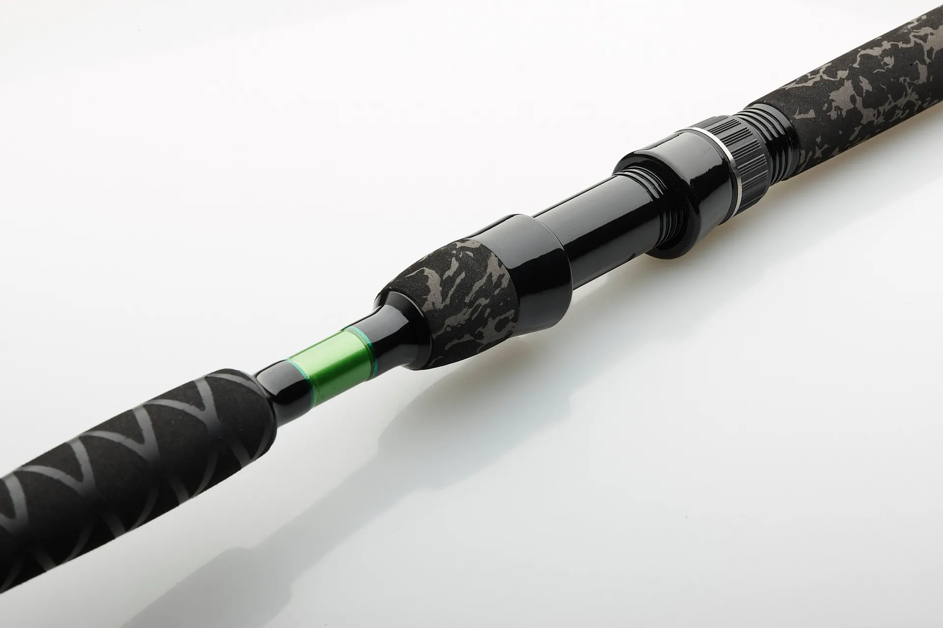 Madcat Green Deluxe Rod 3.2m 150–300g 2sec Medium Fast