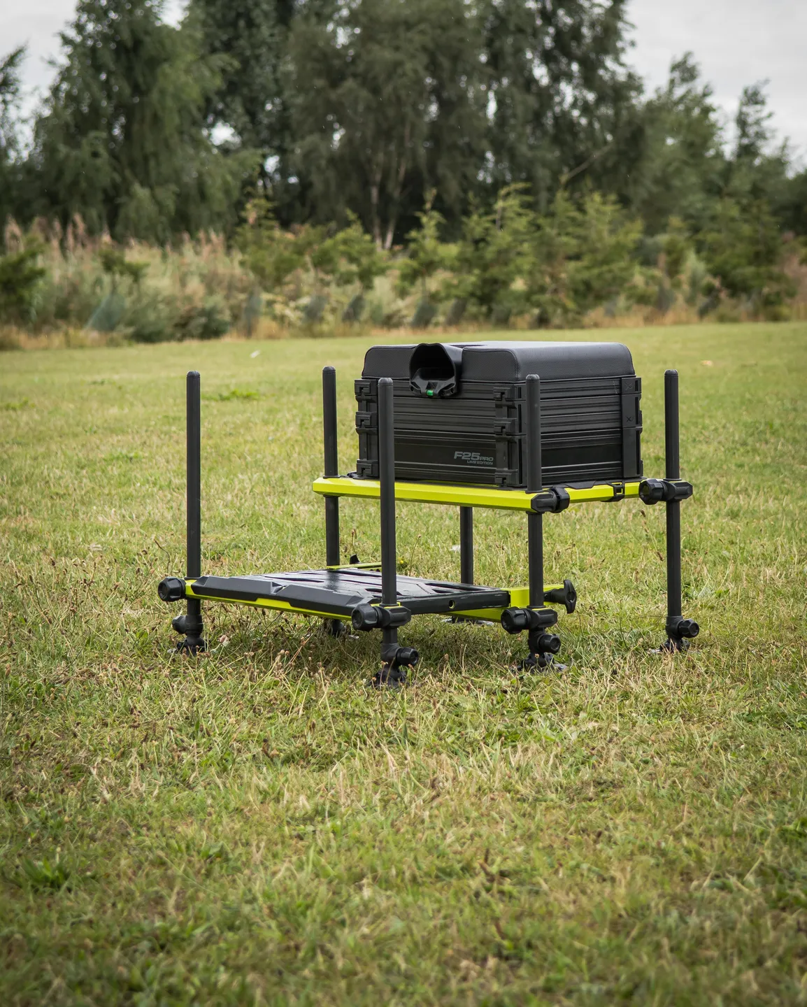 Matrix F25 Pro Seatbox Lime Edition 13.5kg 76.1cm 83cm Aluminium