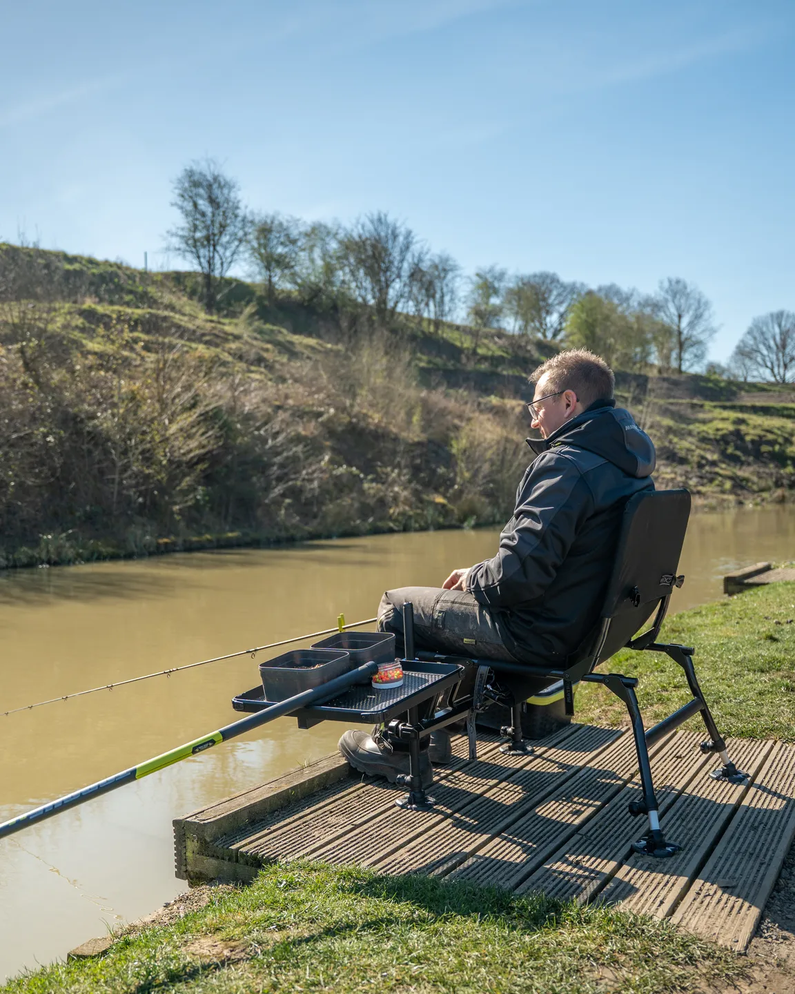 Matrix S25 Lite Accessory Chair 4.8kg 61cm