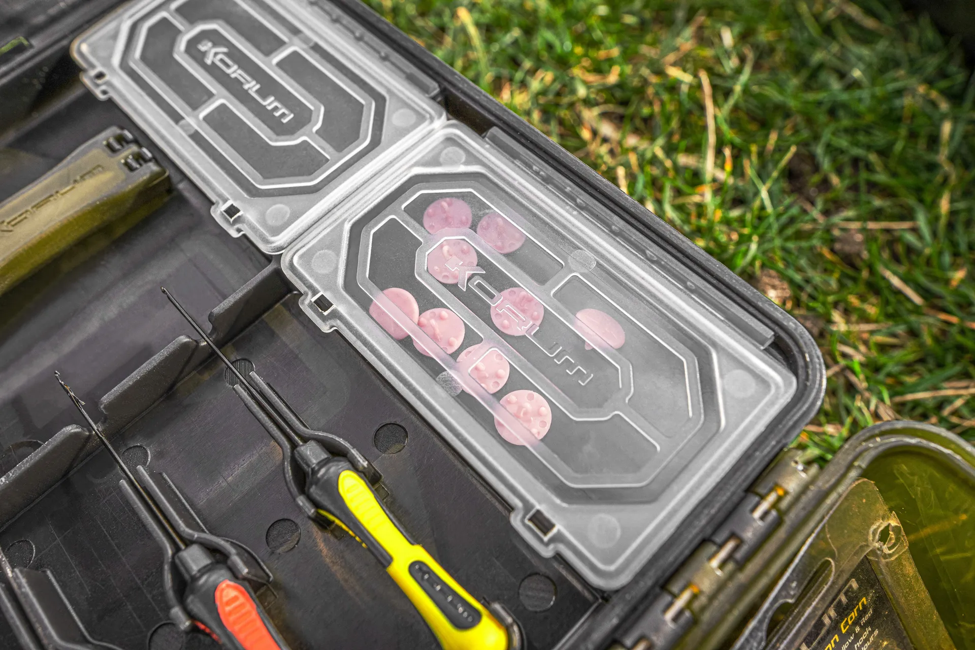 Korum Tackle Box Fully Loaded 250x196x91mm