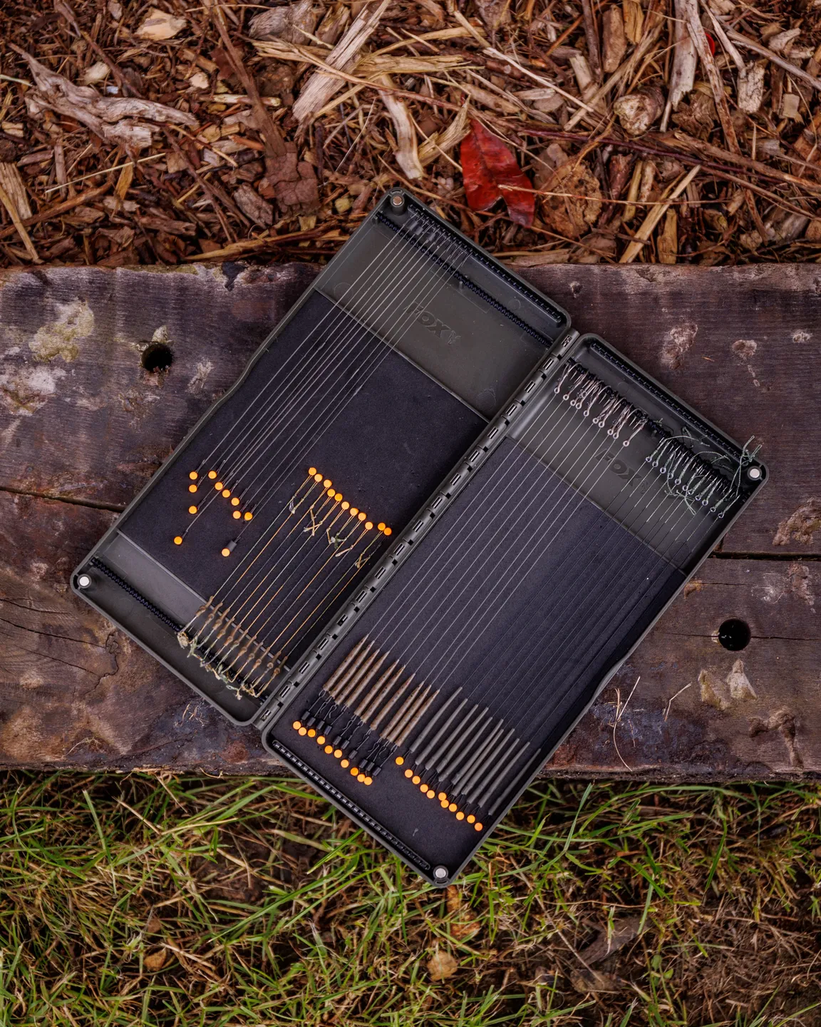 Fox Edges Medium Rig Box 27x13x3.5cm