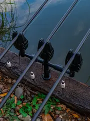 Fox Black Label QR Buzz Bar 3 Rod Adjustable 25–28cm Aluminium