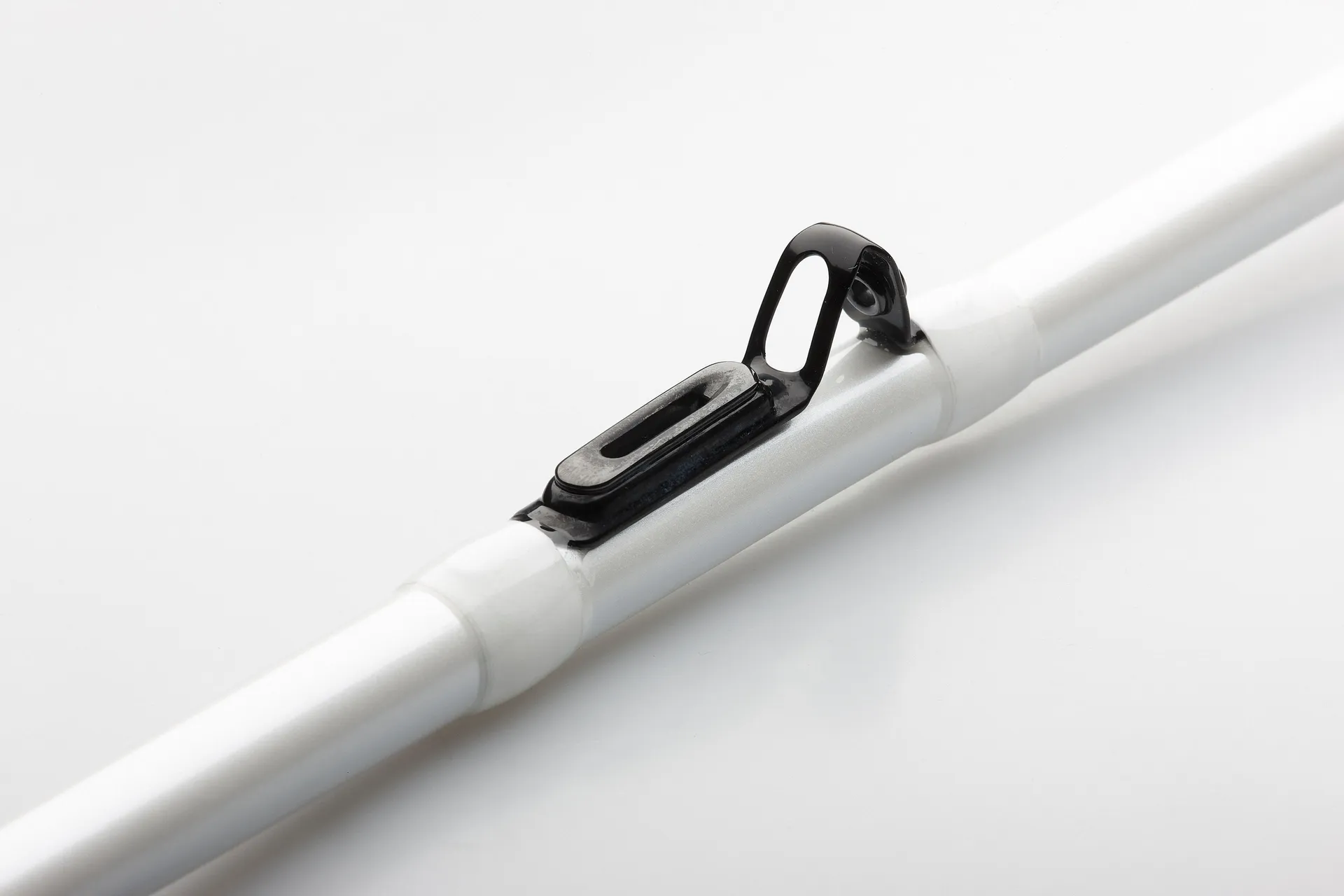 Madcat White Inline 2.1m 100–200g 2pc Extra Fast