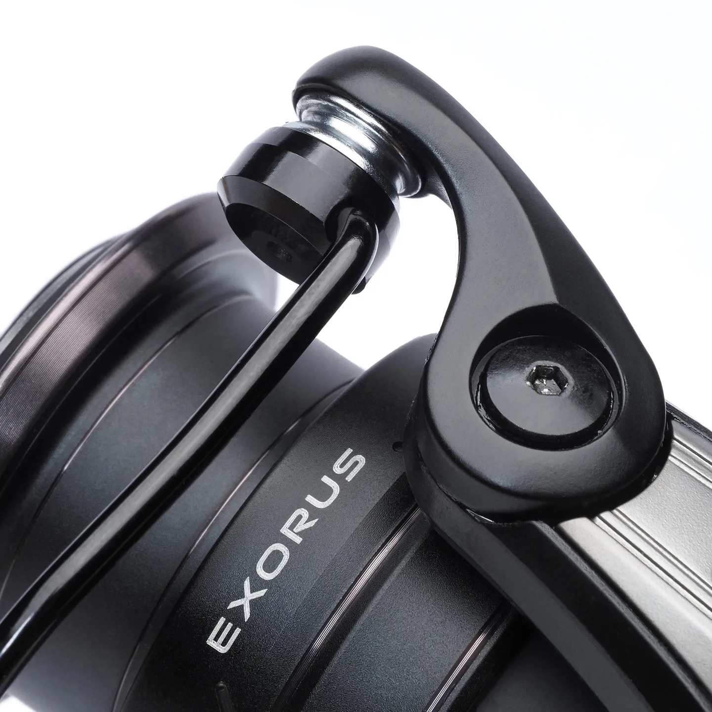 Savage Gear Exorus 2500HG 260g 4.5kg 88cm 6.2:1