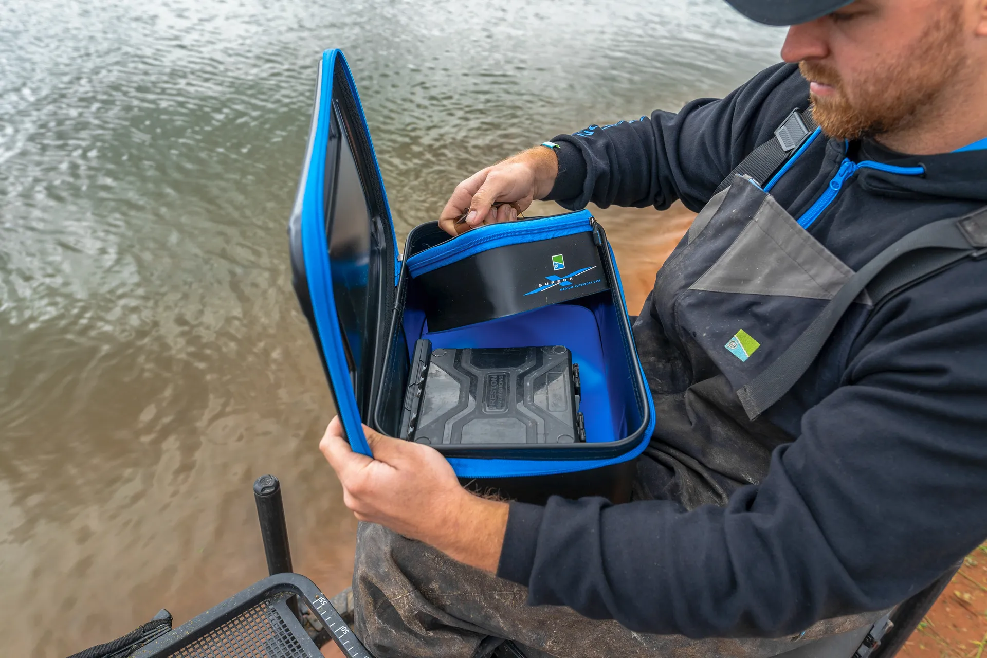 Preston Supera X XL Eva Accessory Case 40x26x15cm EVA Handle