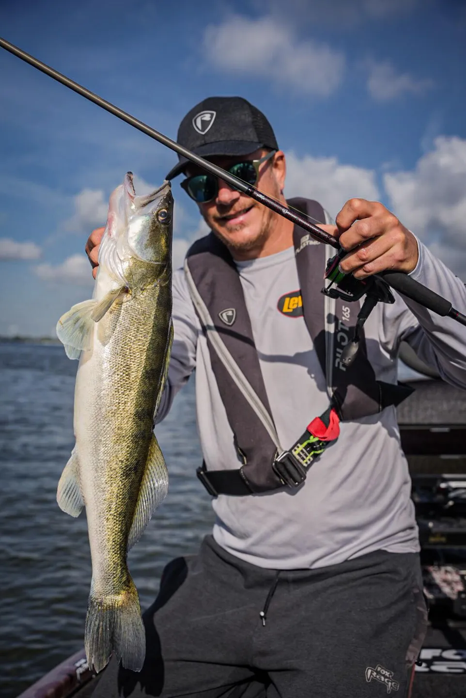 Fox Rage Warrior Zander Cast 10–40g 2.10m