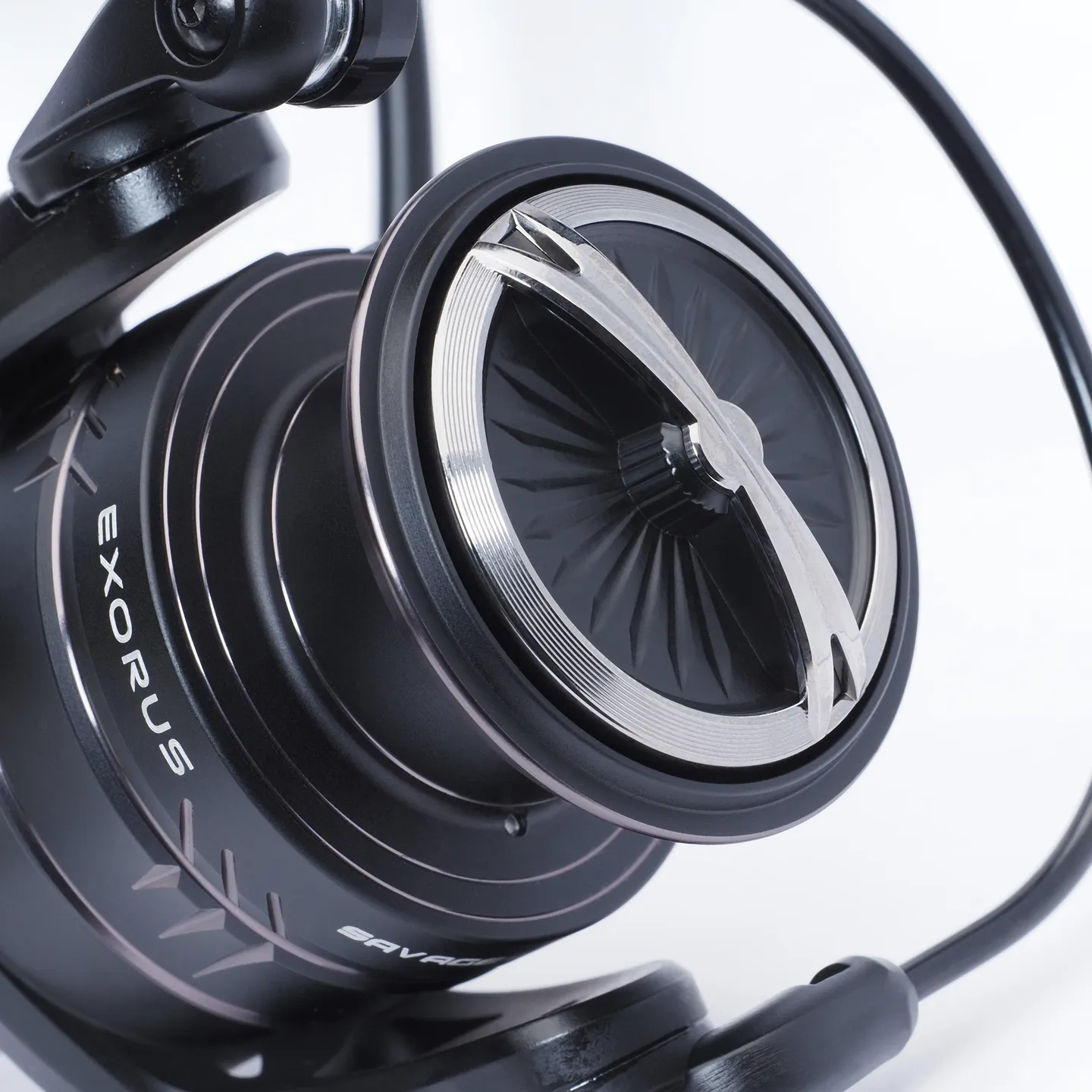 Savage Gear Exorus 4000 320g 6.8kg 83cm 5.2:1