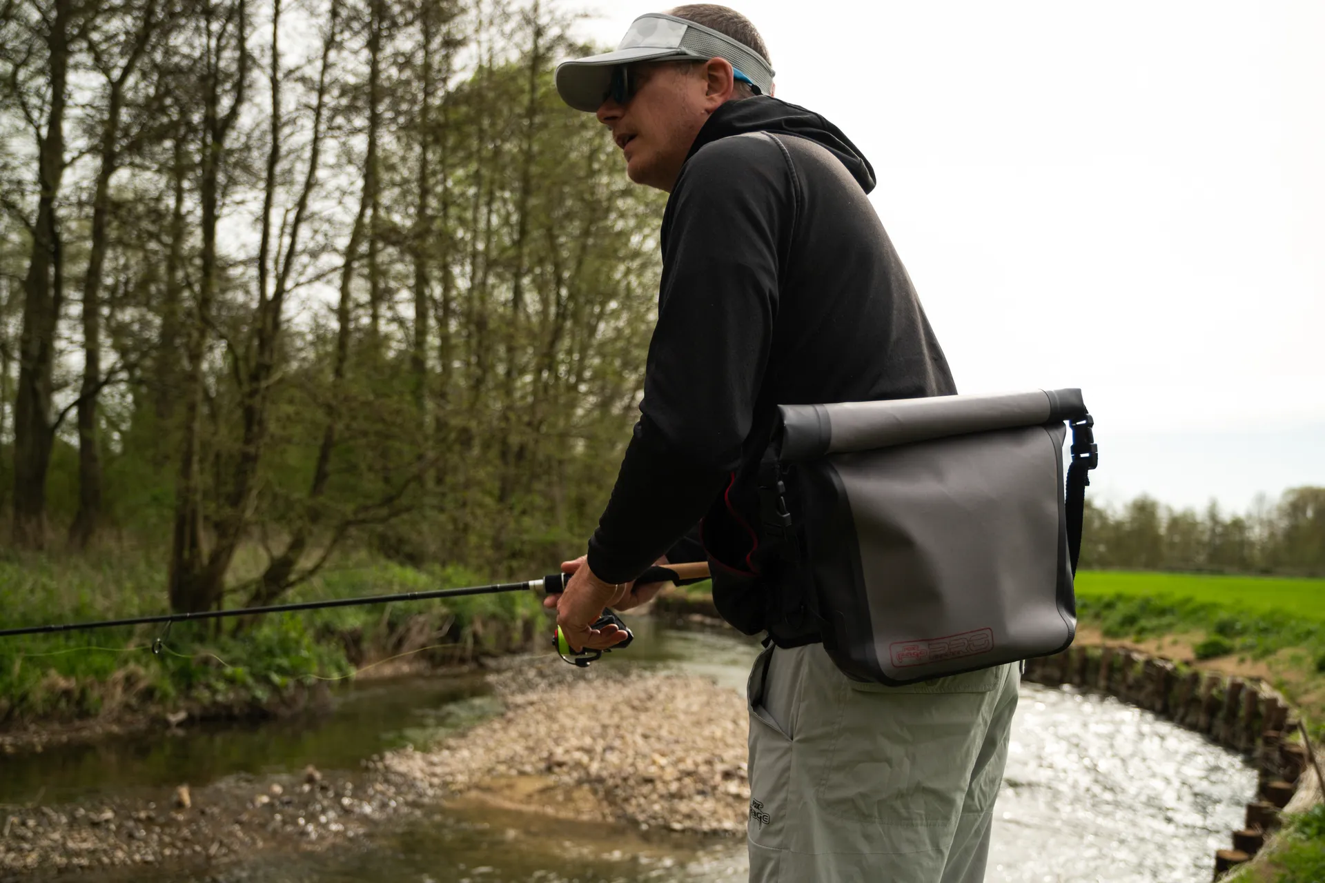 Fox Rage Pro Series Waterproof Belt Bag 38/25x8x43cm