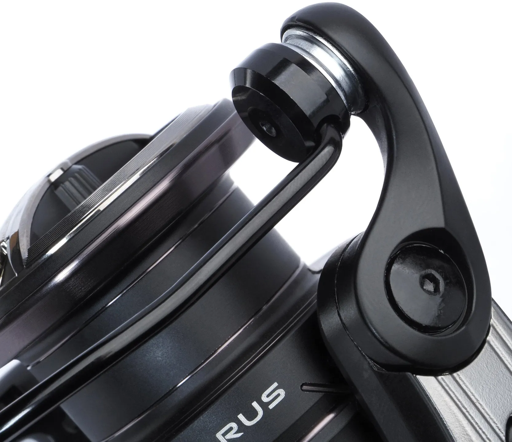 Savage Gear Exorus C2000 210g 4.1kg 65cm 5.2:1