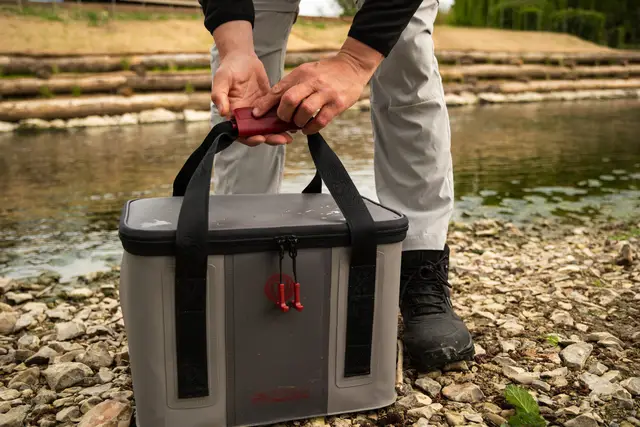 Fox Rage Pro Series Welded Bag Medium 30.8x23.8x28cm