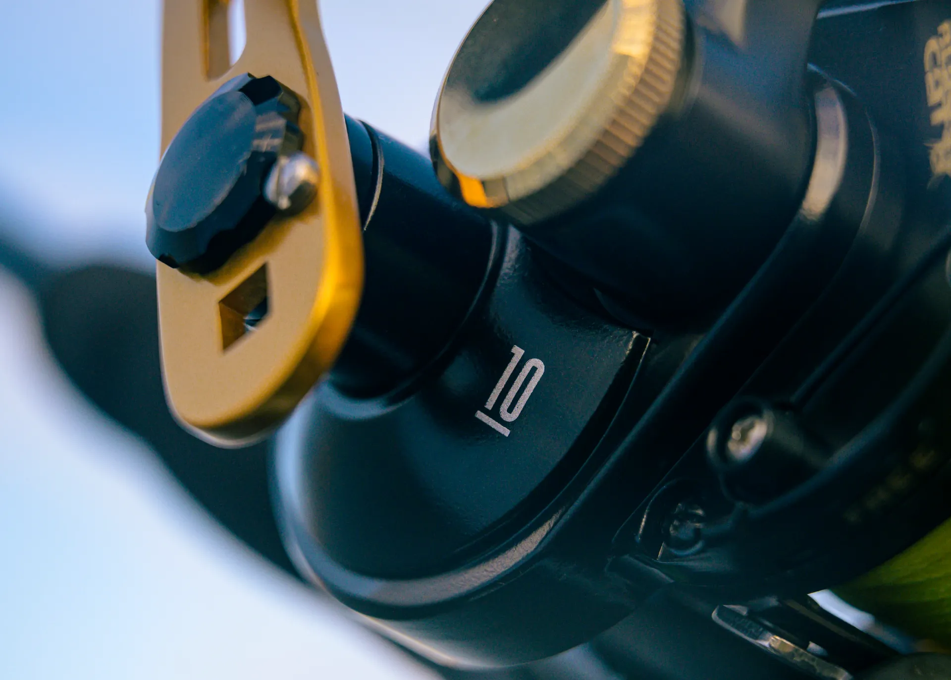 Black Cat Battle Cat Vertical Baitcasting Reel 710 LH 15kg 390g 7.2:1