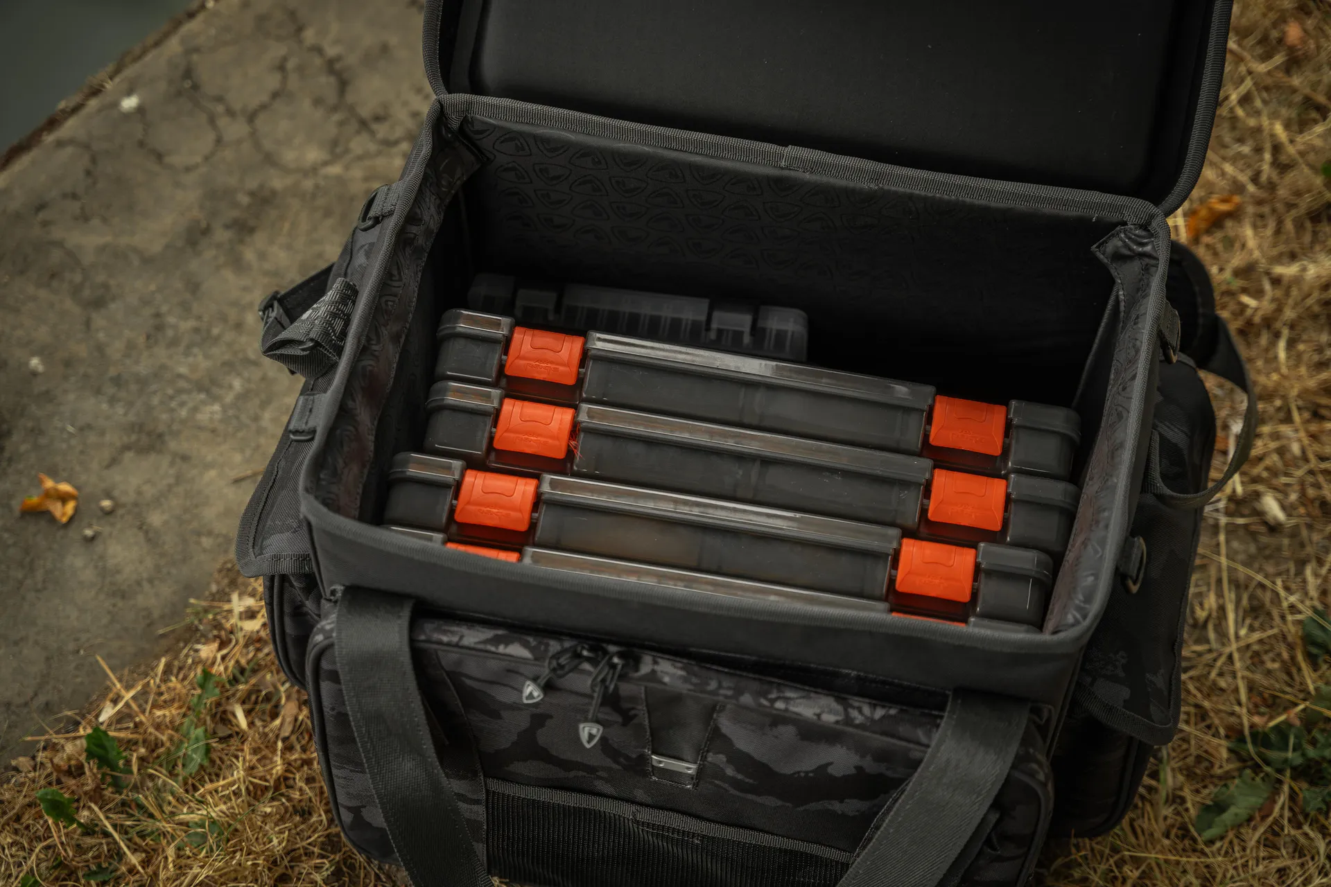 Fox Rage Camo Voyager Moulded XL 50x33x31cm Carryall