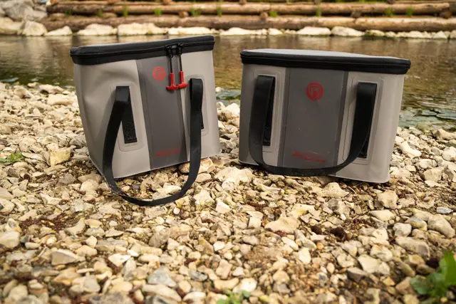 Fox Rage Pro Series Welded Bag Medium 30.8x23.8x28cm