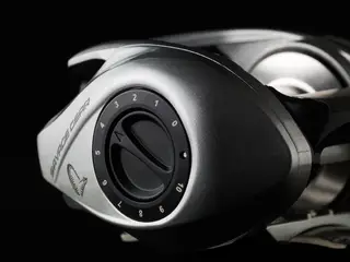 Savage Gear SG10 Baitcasting Reels 300 7.3:1 12.3kg 91cm