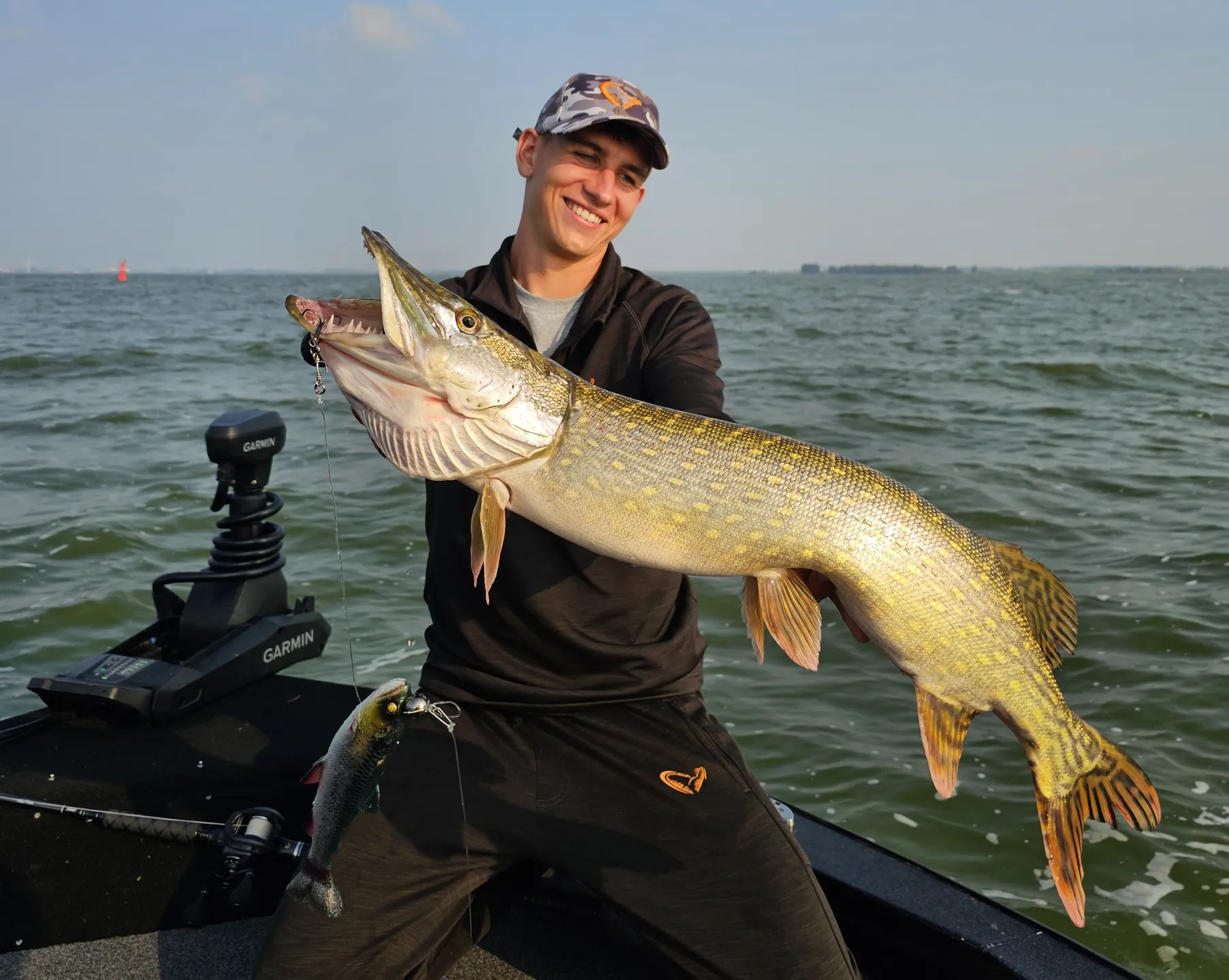 Savage Gear 4D Line Thru Pulse Tail Trout Softbaits 20cm 102g Slow Sinking Green Silver