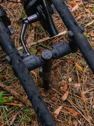 Fox Black Label QR Buzz Bar 2 Rod Adjustable 14.5–16cm Aluminium