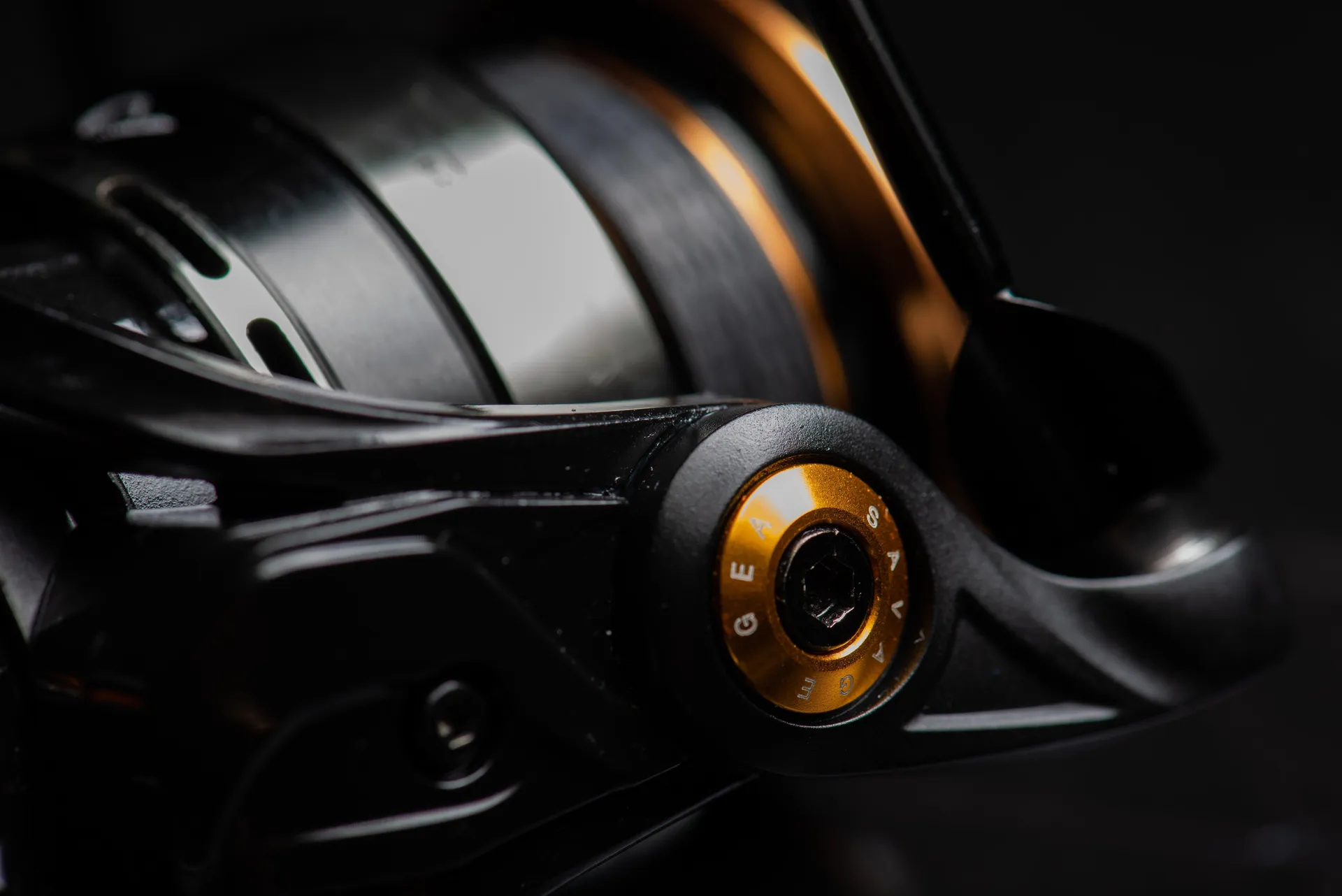 Savage Gear SG8 Spinning Reel 3000 720g